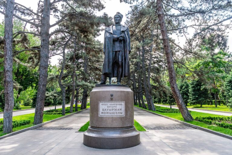 Park of 28 Panfilov Guardsmen in Almaty