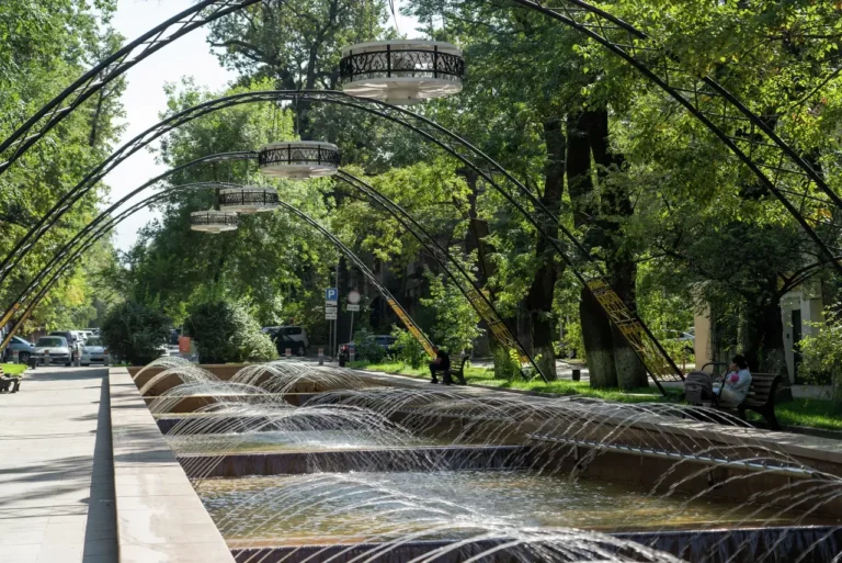 nedelka fountain Almaty