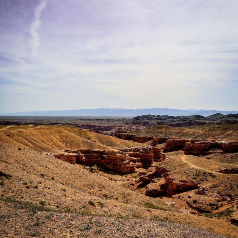 Charyn Canyon Park