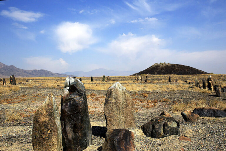 National Park Altyn-Emel, Kazakh