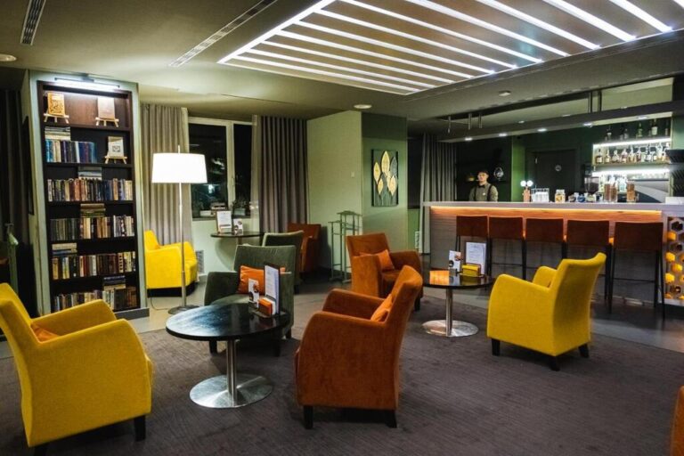 Bar at Park Hotel Almaty