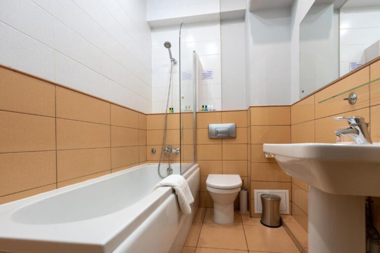 Bathroom of Comfort Deluxe in Kazzhol Hotel Almaty