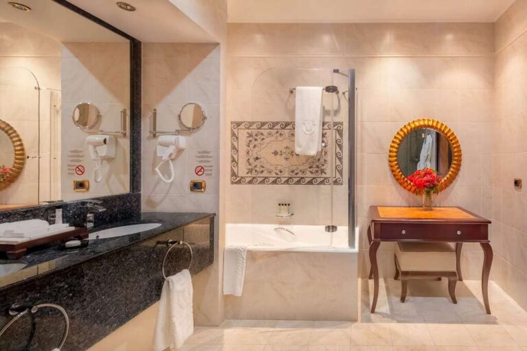 Bathroom of Deluxe Room in royal tulip Almaty