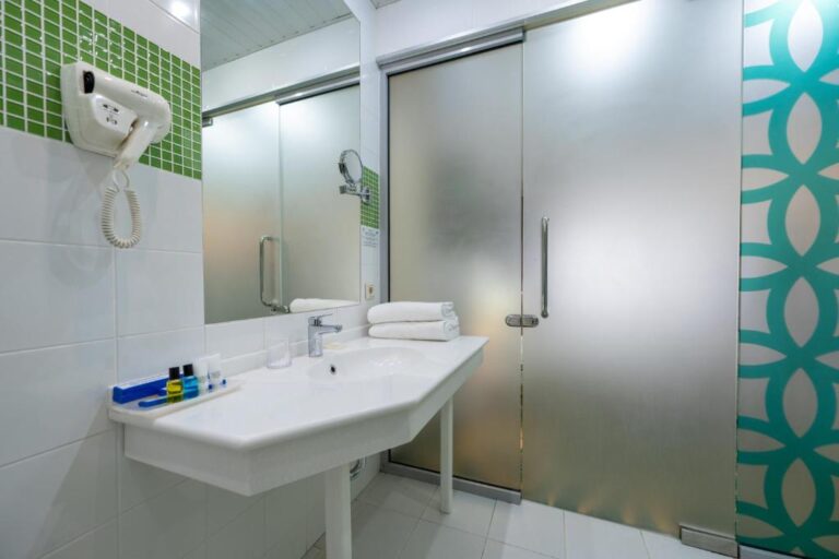 Bathroom of Deluxe Terrace in Kazzhol Hotel Almaty