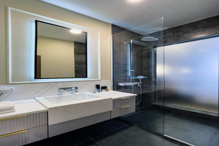 Bathroom of Junior Premium suite in Hotel Kazakhstan