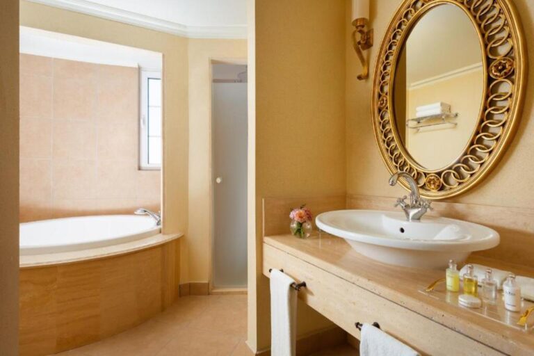 Bathroom of Junior Suite in Rixos Almaty