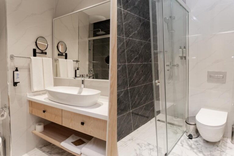 Bathroom of Superior room in park Dedeman hotel