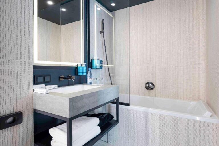 Bathroom of Two bedroom apartment Novotel Almaty
