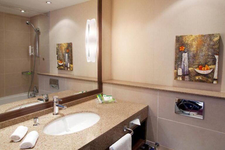 Bathroom of standard Room in Holiday Inn Almaty