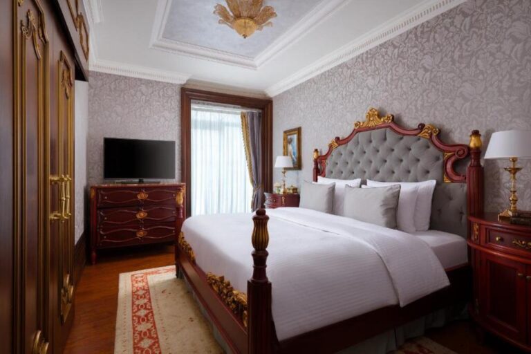 Bedroom of Presidential Suite in Rixos Almaty