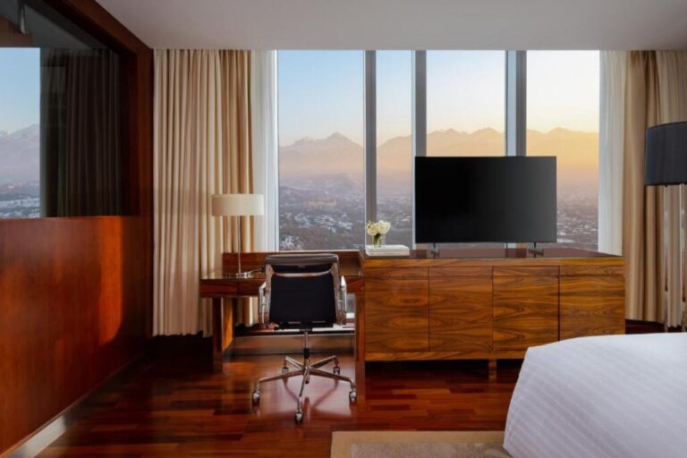 Elite Corner room - Panoramic view Ritz Almaty