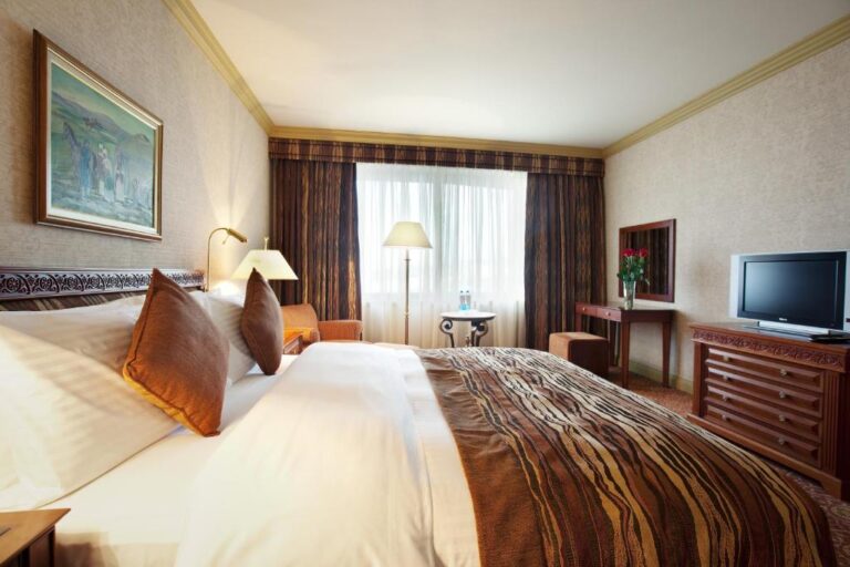 Grand suite in InterContinental Almaty