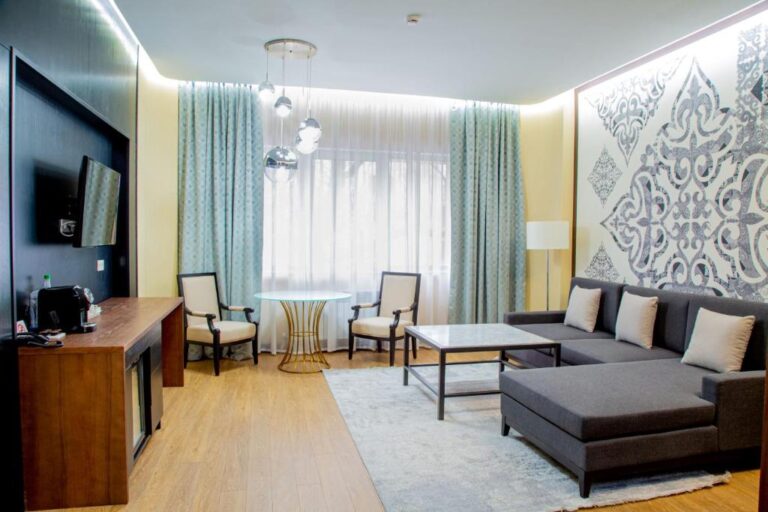 Living room of Suite in Kazzhol park Hotel
