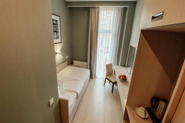 Single room in Resident city Hotel