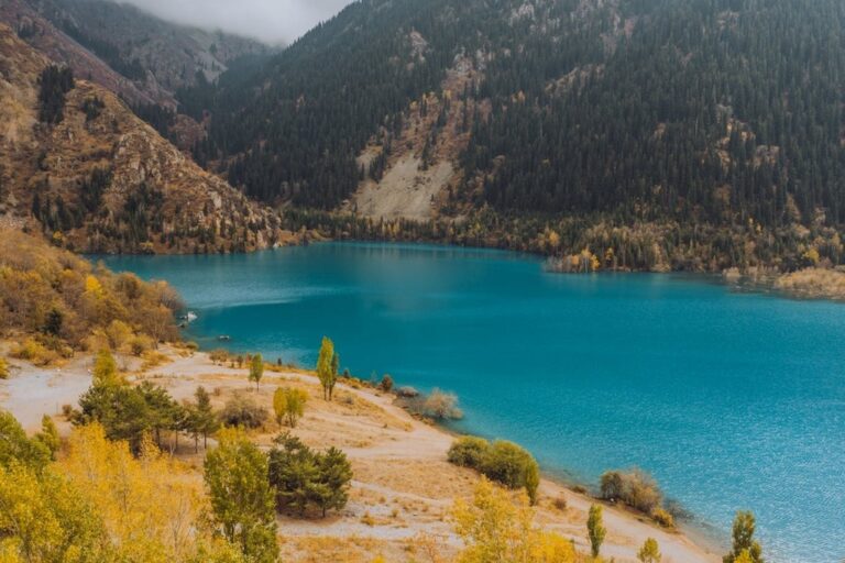 lake issyk almaty