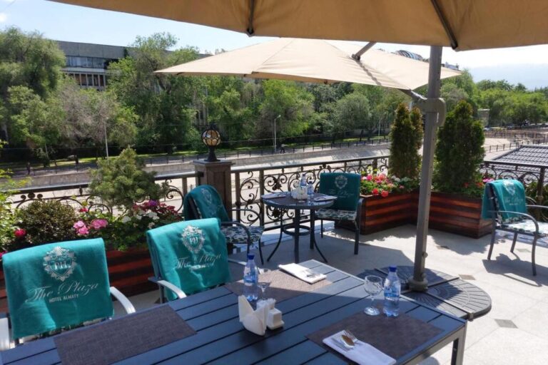open Resturant in Plaza hotel almaty