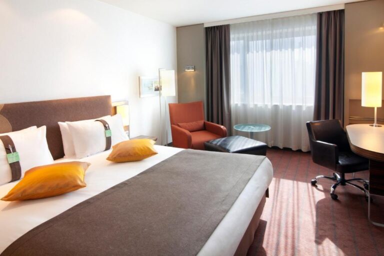 standard Room in Holiday Inn Almaty