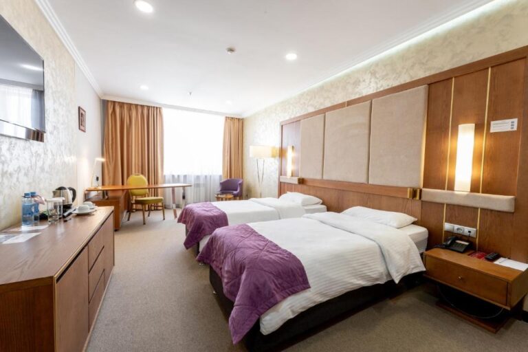 standard Twin room in Reikartz Sky Almaty