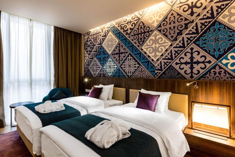 standard Twin room in mercure almaty city center
