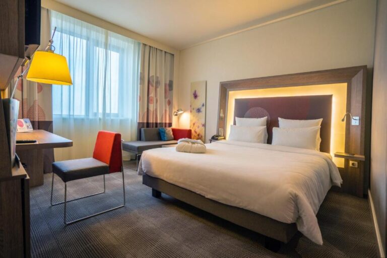 standard room in Novotel Almaty City Center