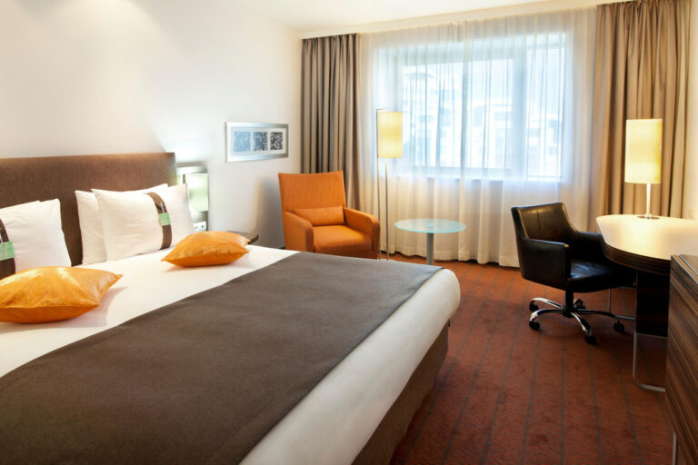 standard top floor Room in Holiday Inn Almaty